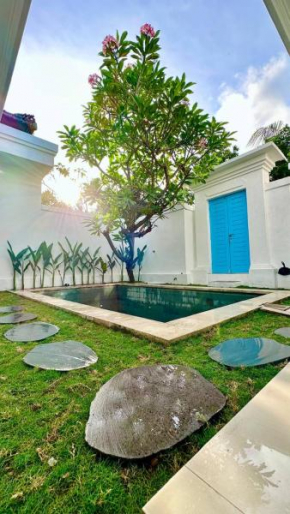 Luxury villa with large bathtub
